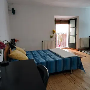 Homestay Gran Con Balcon En Tirso De Molina Madrid