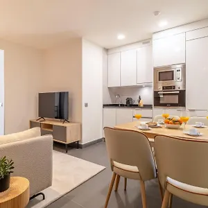 Perfectly Placed For 3 In La Latina Just Around The Corner From El Rastro Latina Toledo Iv Apartment Madrid