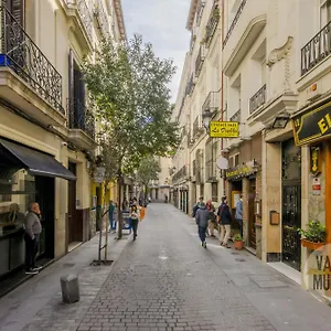 Apartment Elegant 4pax En Letras-cortes *