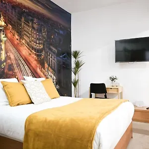 Agradable Apartamento Temporal De 1 Dormitorio En Pez30 Madrid