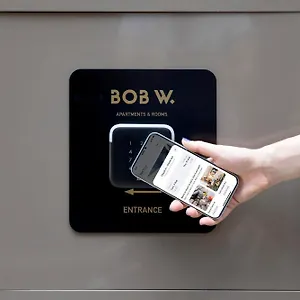 Bob W Chueca
