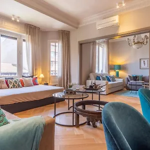 Spacious 3-bedroom Luxury In The Heart Of Barrio Salamanca Perfect For 6,velazquez I