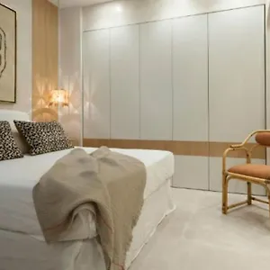 Apartment Elegant Neptuno-cortes For 2 People