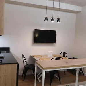 Ama Metropolitano 03 Apartment Madrid