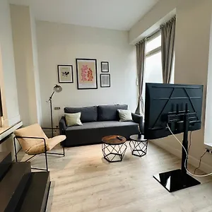 Amplio Y Moderno Piso En El Centro De Apartment *