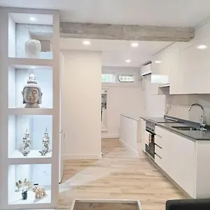 Apartment Modern In
