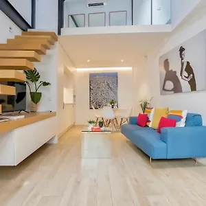 Location Location Location F42 Apartment *