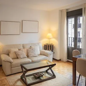 Cozy 3-bedroom With Balcony In Chamberi Temporal Fei5 * Madrid