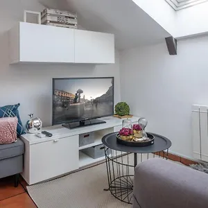 And Bright Temporal Penthouse Center Myr137c Apartment