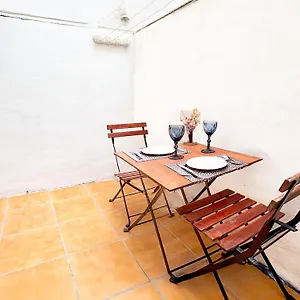 Bright, With A Patio And A Good Area Madrid