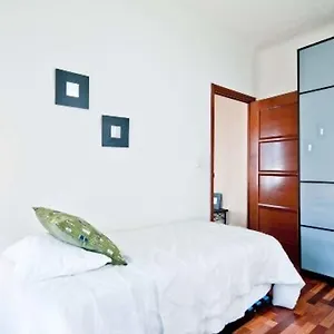 Plaza De La Cebada Apartment *