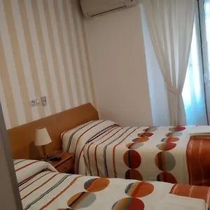 Hotel Dominguez