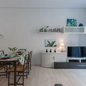 Apartment Center. Royal Palace Madrid