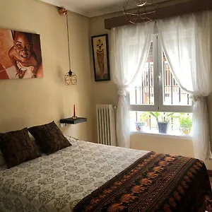 Al Lado Calle Alcala Apartment *