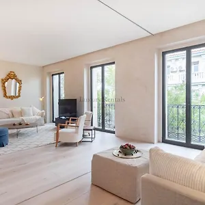 Monte Esquinza I Apartment