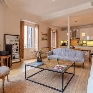 Chueca 2 Bedrooms In The Middle Of Chueca