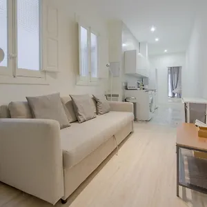 Nuevo Apt 7 Pax En Malasana / Gran Via Apartamento Madrid