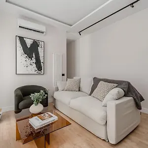 Centro Xv Calle Montera 3br 3bh Apartment *