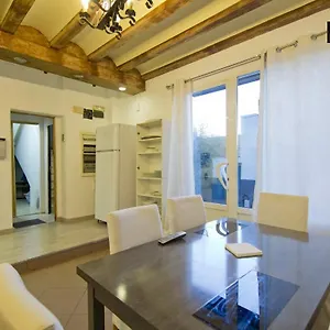 Hello Ifema Guest house