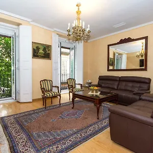 Calle Huertas Apartment